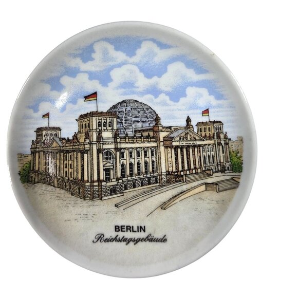 Set Of 4 Vtg Berlin Souvenir coasters trinket dishes Germany landmarks HLR - Picture 3 of 7